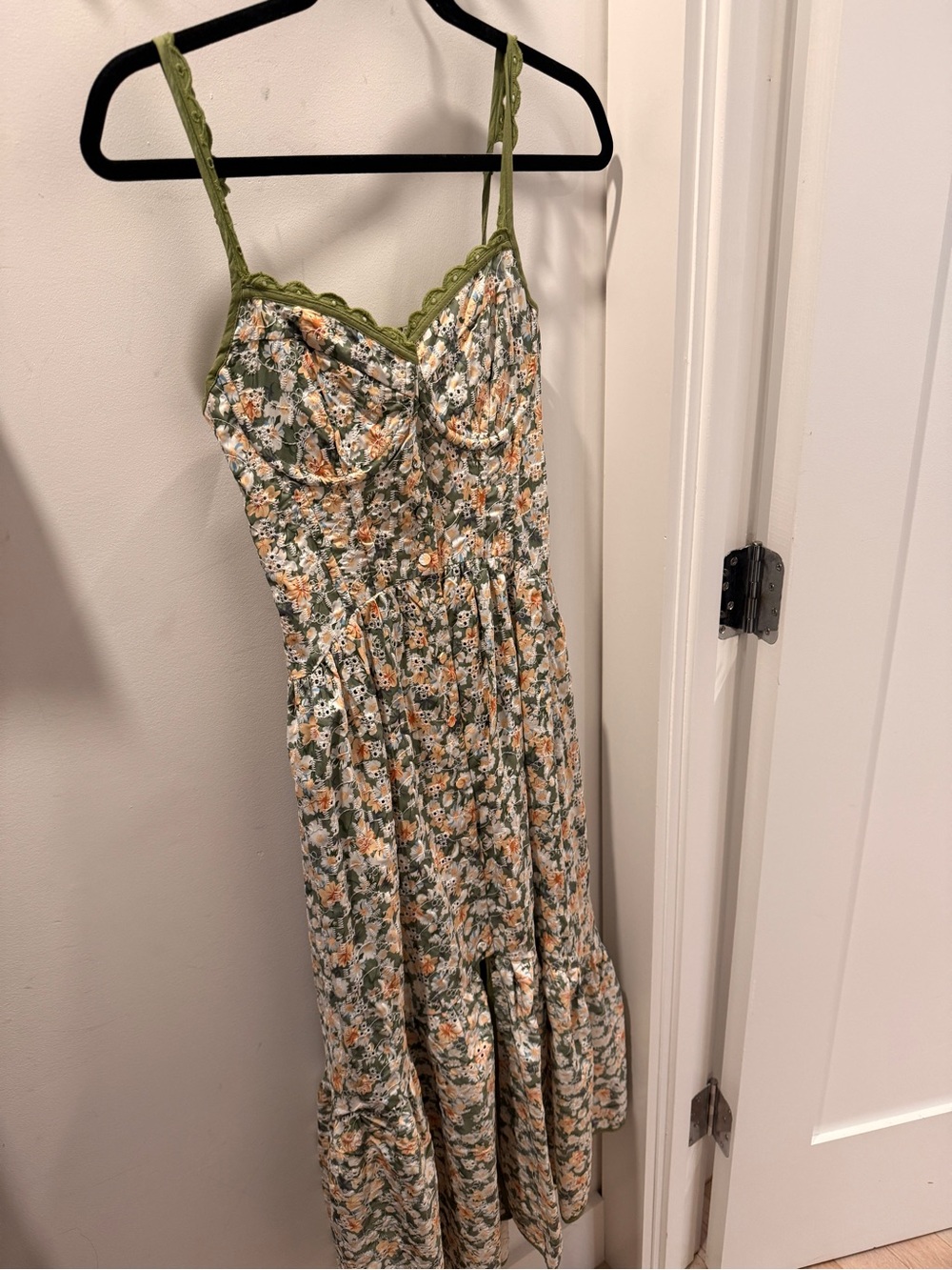 Astr green floral maxi dress with cream and peach accents - Picture 6 of 9